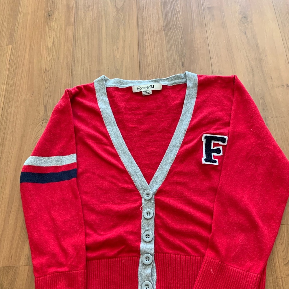 SALE!! SALE!! Red top clean out my closet!!